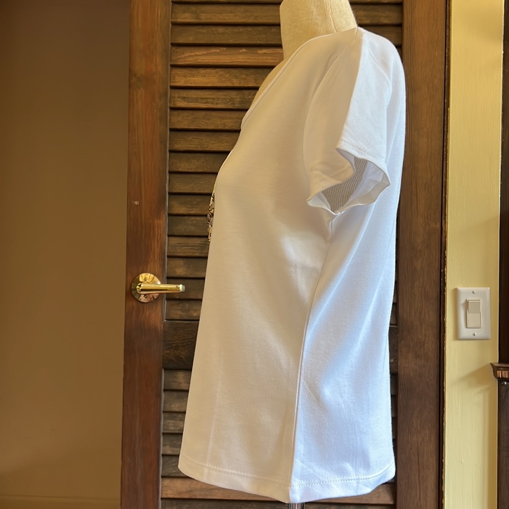 White with Sage Bead Detailed Tee - Picture 3 of 9
